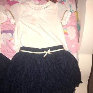 Max studio short set. Size 2, blue lace short